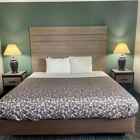 Countryside Inn & Suites Omaha East-Council Bluffs Ia Room photo