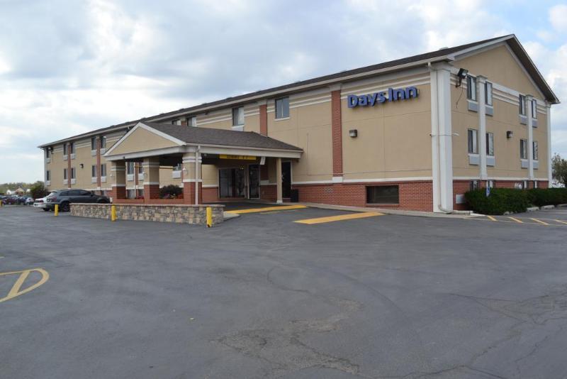 Countryside Inn & Suites Omaha East-Council Bluffs Ia Exterior photo