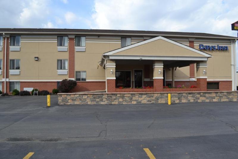 Countryside Inn & Suites Omaha East-Council Bluffs Ia Exterior photo