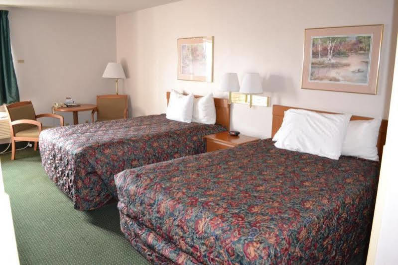 Countryside Inn & Suites Omaha East-Council Bluffs Ia Exterior photo